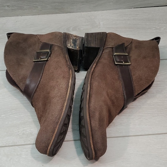 Ugg Australia Women's Wright Belted  Leather Sheepskin heels boots shoes sz 11 - Picture 13 of 15